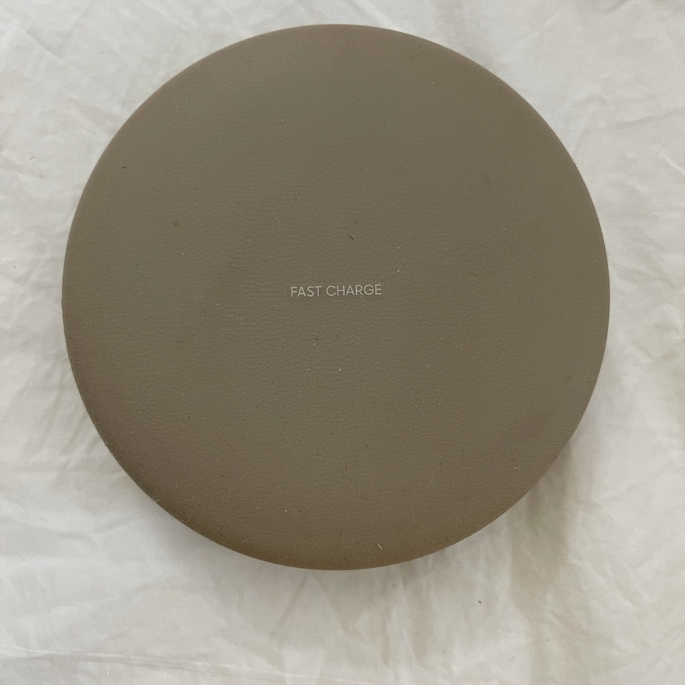 Samsung Wireless Charging Station